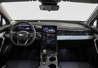 Подержанный автомобиль Geely Atlas 2024 года (9 фото)