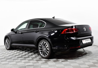 Подержанный автомобиль Volkswagen Passat Sedan 2020 года (7 фото)