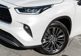 Новый Toyota Highlander 2025 (2 фото)