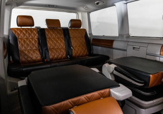 Подержанный автомобиль Volkswagen Multivan 2015 года (24 фото)