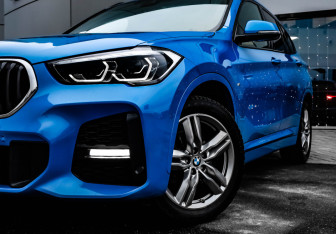 Подержанный автомобиль BMW X1 2021 года (3 фото)