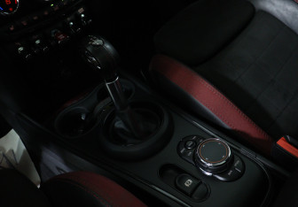 Подержанный автомобиль MINI Countryman 2019 года (15 фото)