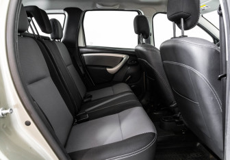 Подержанный автомобиль Renault Duster 2014 года (16 фото)