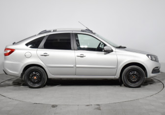 Подержанный автомобиль LADA (ВАЗ) Granta Liftback 2019 года (4 фото)