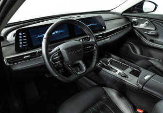 Подержанный автомобиль Chery Arrizo 8 2024 года (11 фото)