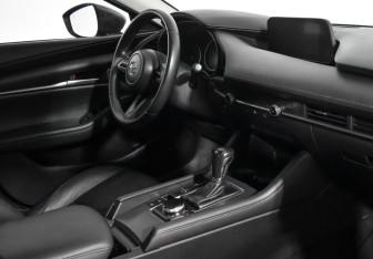 Подержанный автомобиль Mazda 3 Sedan 2020 года (13 фото)