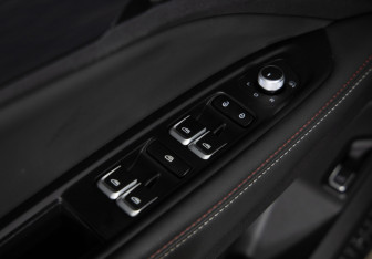 Подержанный автомобиль Geely Tugella 2022 года (19 фото)