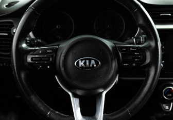 Подержанный автомобиль Kia Rio Sedan 2021 года (15 фото)