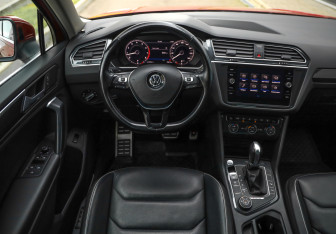 Подержанный автомобиль Volkswagen Tiguan 2018 года (12 фото)
