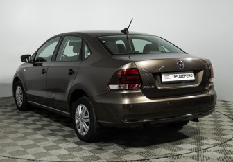 Подержанный автомобиль Volkswagen Polo Sedan 2019 года (7 фото)
