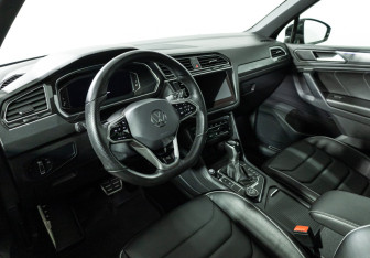 Подержанный автомобиль Volkswagen Tiguan 2021 года (11 фото)
