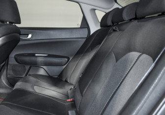 Подержанный автомобиль Kia Optima Sedan 2018 года (12 фото)