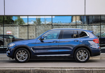 Подержанный автомобиль BMW X3 2019 года (9 фото)
