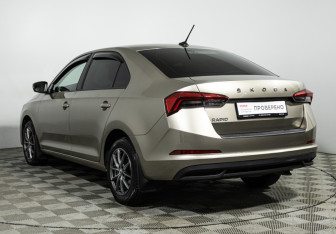 Подержанный автомобиль Skoda Rapid Liftback 2020 года (7 фото)