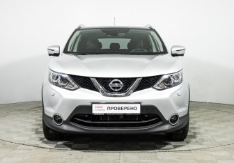 Подержанный автомобиль Nissan Qashqai 2016 года (2 фото)