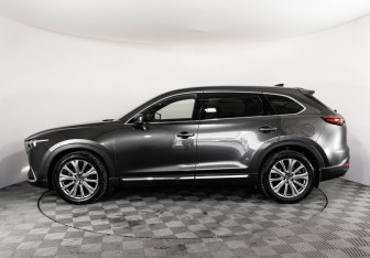 Подержанный автомобиль Mazda CX-9 2022 года (9 фото)
