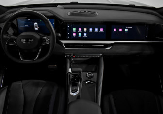 Подержанный автомобиль Geely Monjaro 2024 года (16 фото)