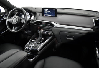 Подержанный автомобиль Mazda CX-9 2018 года (10 фото)