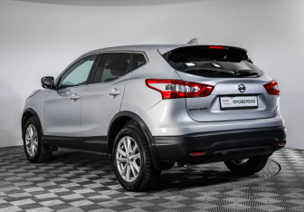 Подержанный автомобиль Nissan Qashqai 2018 года (7 фото)