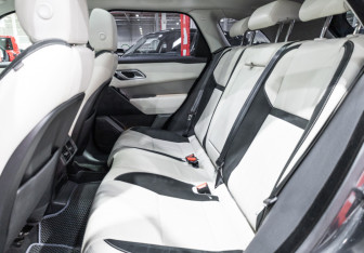 Подержанный автомобиль Land Rover Range Rover Velar 2021 года (17 фото)