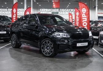 Подержанный автомобиль BMW X6 2018 года (5 фото)