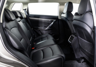 Подержанный автомобиль Geely Atlas Pro 2024 года (24 фото)