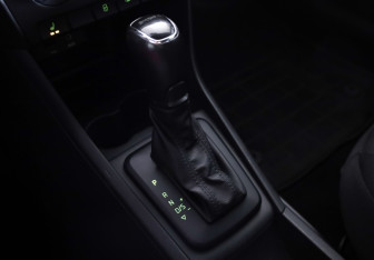 Подержанный автомобиль Skoda Rapid Liftback 2016 года (15 фото)