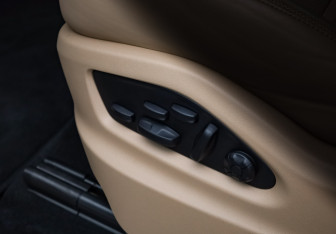 Подержанный автомобиль Porsche Cayenne 2021 года (26 фото)