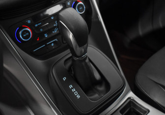 Подержанный автомобиль Ford Kuga 2018 года (10 фото)