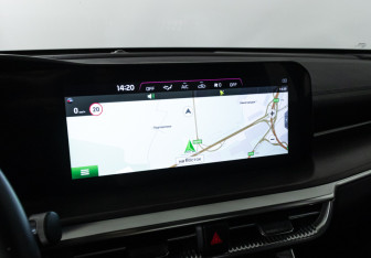 Подержанный автомобиль Kia K5 2024 года (19 фото)