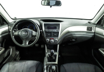 Подержанный автомобиль Subaru Forester Suv 2008 года (13 фото)