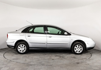Подержанный автомобиль Citroen C5 Liftback 2001 года (4 фото)