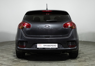 Подержанный автомобиль Kia Ceed Hatchback 2016 года (6 фото)