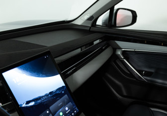 Подержанный автомобиль Geely Atlas 2023 года (23 фото)