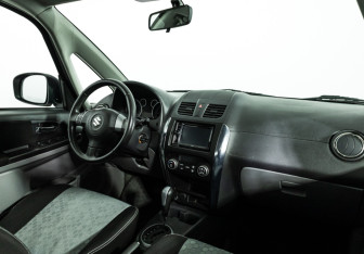 Подержанный автомобиль Suzuki SX4 Hatchback 2013 года (9 фото)