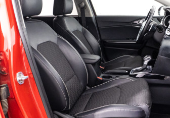 Подержанный автомобиль Kia Ceed Hatchback 2019 года (40 фото)
