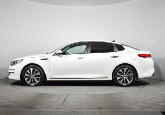 Подержанный автомобиль Kia Optima Sedan 2017 года (8 фото)