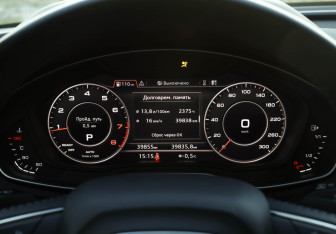 Подержанный автомобиль Audi Q5 2019 года (13 фото)