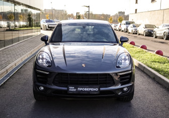 Подержанный автомобиль Porsche Macan 2014 года (2 фото)