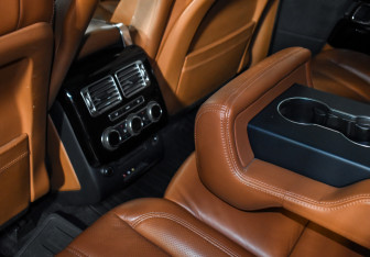 Подержанный автомобиль Land Rover Range Rover 2013 года (14 фото)