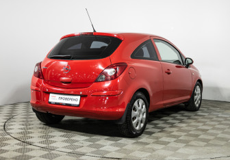 Подержанный автомобиль Opel Corsa 2010 года (5 фото)