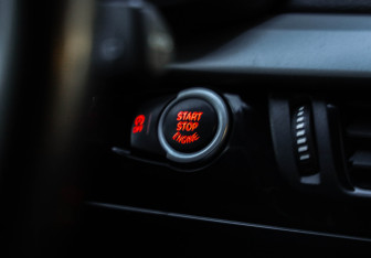 Подержанный автомобиль BMW X5 2015 года (14 фото)