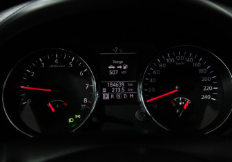 Подержанный автомобиль Nissan Qashqai 2011 года (12 фото)