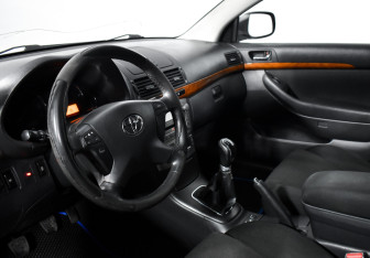 Подержанный автомобиль Toyota Avensis Sedan 2007 года (9 фото)