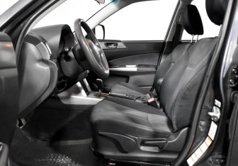 Подержанный автомобиль Subaru Forester Suv 2008 года (10 фото)