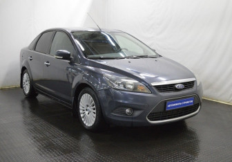 Подержанный автомобиль Ford Focus Sedan 2010 года (3 фото)
