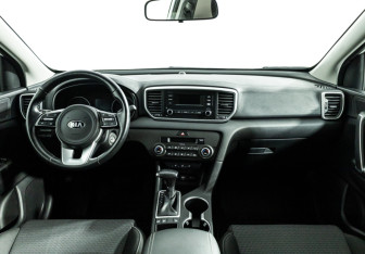 Подержанный автомобиль Kia Sportage 2021 года (13 фото)