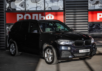 Подержанный автомобиль BMW X5 2017 года (5 фото)