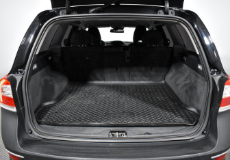 Подержанный автомобиль Volvo XC70 2014 года (18 фото)