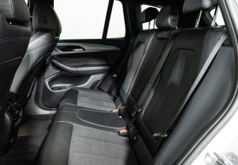 Подержанный автомобиль BMW X3 2019 года (10 фото)